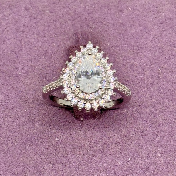 Vintage Teardrop CZ Ring - Picture 1 of 4
